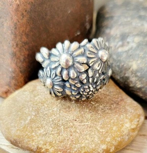 Retired James Avery HEAVY 14.69 Grams Flower Cluster Bouquet Ring Sz 9 - Picture 1 of 7