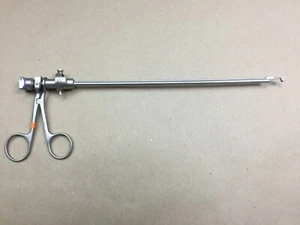 Gyrus Acmi E8213 Urology Elite optische Reißbecher Pinzette - Bild 1 von 6