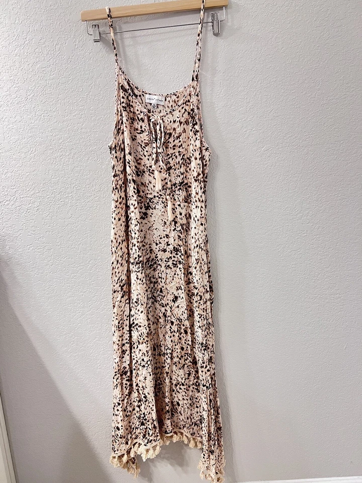 Maxi vestido sin solero Gibson Latimer para mujer con estampado animal borlas marrón tostado Foto 1 de 4