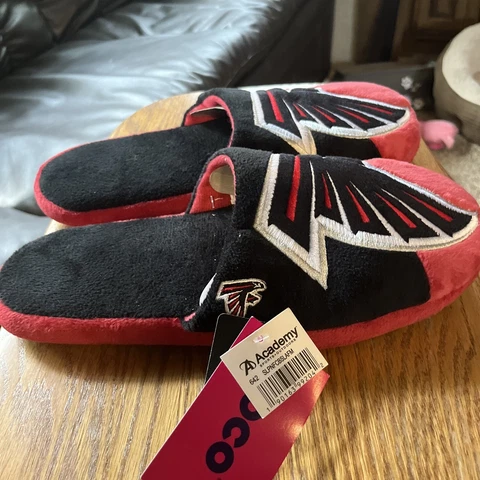 NFL Atlanta Falcons Slippers Men’s 9/10 Red/Black New With Tags Cover