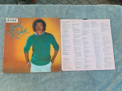 Lionel Ritchie - одноименный - 1982 - Motown 6007 мл с внутренним рукавом очень хорошее состояние - Изображение 1 из 4