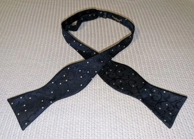 Pajarita de seda tejida a lunares Pensee para hombre - Hecha a mano  Foto 1 de 4