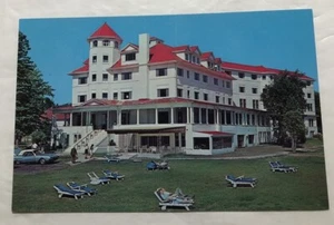 Harbor Inn Harbon Springs, Michigan. Postcard (J2) - Picture 1 of 2