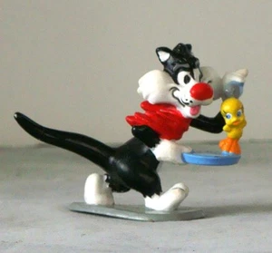 1990 SYLVESTER Salzen TWEETY zum Kochen in der Pfanne Looney Tunes 2,25" PVC Warner - Bild 1 von 3