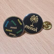(D5) 2 Pin's Pins Pin LAPEL Apéritif Liqueur "PASSOA"