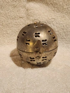 Vintage versilberte Freundschaftskugel Potpourri Halter Christbaumschmuck  - Bild 1 von 4