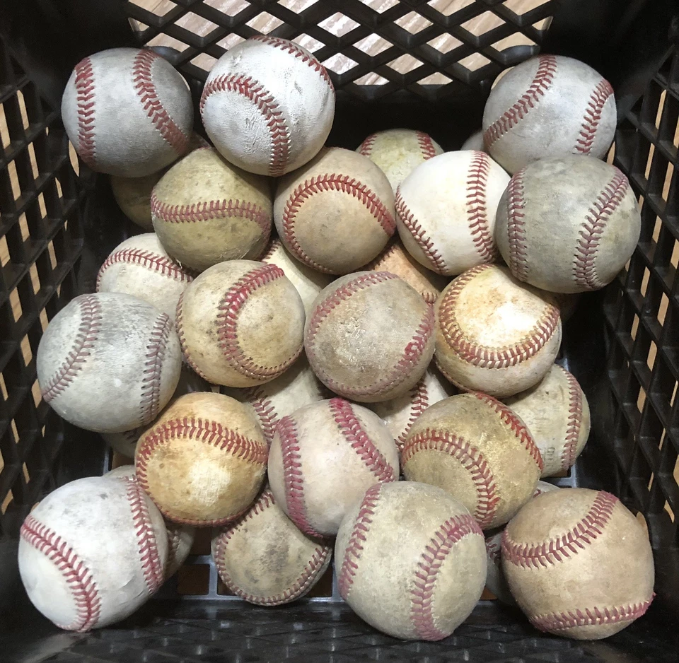 (16) Pelotas de béisbol de cuero con defectos/daños, ideales para practicar, envío el mismo día Foto 1 de 1