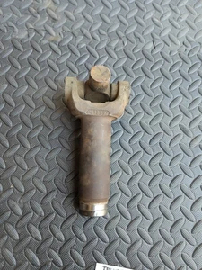 Ford F350 Front driveshaft yoke 4253 DANA SPICER - Picture 1 of 4