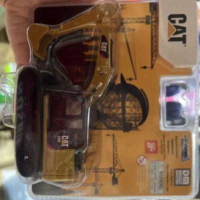 Diecast Masters 84644CS Cat 320F L Hydraulic Excavator 1/64 Scale Model - Image 1 of 2
