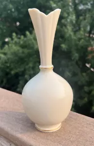 Vintage Lenox Cream Bone Bud Gold Trim Vase - 8 1/4" Tall - Immaculate - Picture 1 of 5