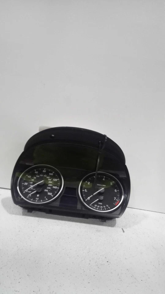 Medidor de velocímetro usado se adapta a: BMW 328I Sdn MPH 2010 con crucero adaptativo grado A Foto 1 de 4