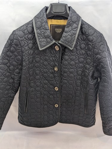 Giacca Nera Coach Donna Trapuntata Logo CC Cappotto In Pelle Finitura Chiusura Turnlock Small (C12)