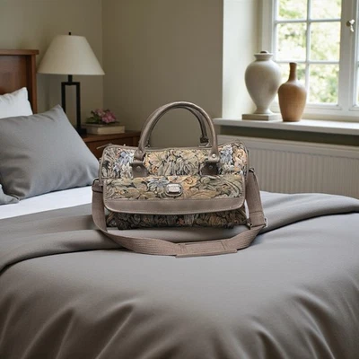 Bolsa de equipaje tapiz de mano Jordache para damas vintage 15wx9dx7h Foto 1 de 4