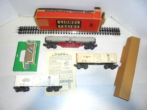 LIONEL LOT OF FREIGHT CARS VINTAGE POSTWAR MILK CAR,TWIN DUMPER,REFER CAR - Picture 1 of 5