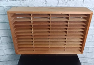 De Colección Napa Valley Estante de Almacenamiento de Madera 48 Ranuras 8 Pistas Nintendo NES Cartucho CD - Imagen 1 de 7