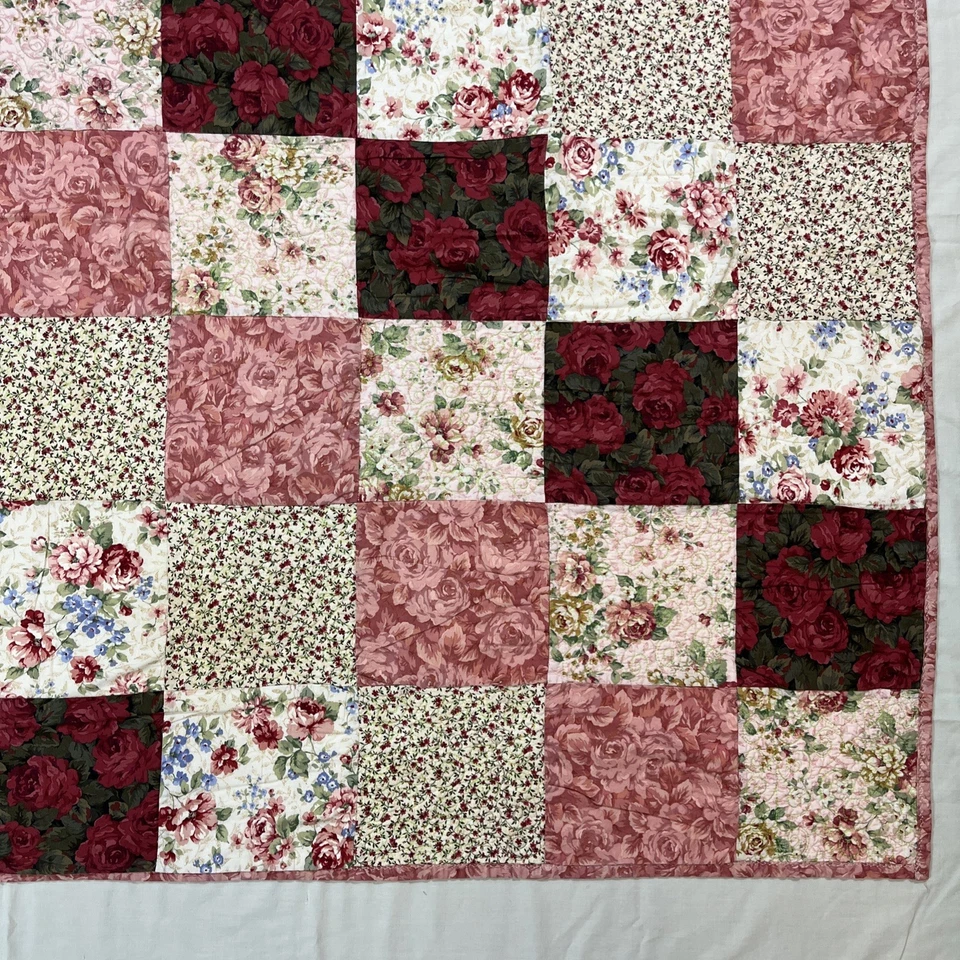 Edredón de regazo hecho a mano retazos tela de algodón rosa cabaña rosas delicadas flores Foto 1 de 4