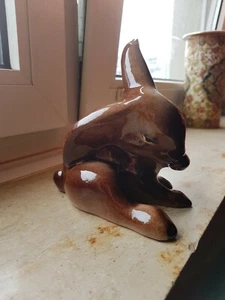 Keramik Hase / sich putzender Hase - so süss! - Bild 1 von 9
