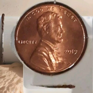 2019-P Lincoln Shield Penny.  Double Die ***9*** Uncirculated Red  - Picture 1 of 5