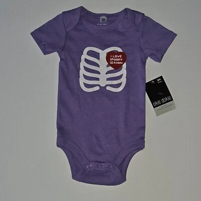 NUEVO CON ETIQUETAS Okie Dokie Púrpura Halloween Body Bebé 3 Meses Esqueleto Espeluznante Disfraz Foto 1 de 4
