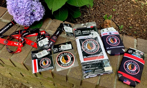 Chicago Blackhawks Fan Pack  1 Flag 1 Magnet 1 Decal 2 Koozies 2 Lanyards NHL Cover
