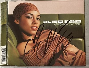 CD autografiado firmado por Alicia Keys A Woman’s Worth único raro de colección - Imagen 1 de 3