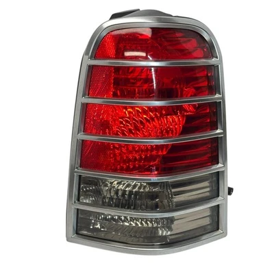 Mercury Mariner 2007 OEM pasajero derecho lado freno trasero luz 05 06 07 Foto 1 de 4