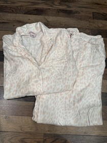 Victorias Secret  Pajama Set Long Sleeve Animal Print pink/white Size Medium