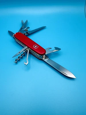 Victorinox Huntsman Swiss Army Knife – 15 Function 91mm Multi-Tool - Image 1 of 4