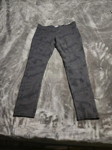 Mudd Women's Camouflage Pants Leggings Size Large, Comfort, Stretch, EUC - Picture 1 of 9