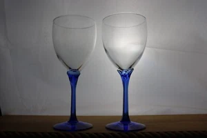 Libbey Domaine Blu 2 Bicchieri Calice Acqua Stelo Petalo Multilato 8 1/8" - Foto 1 di 4