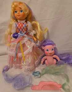 Lady LovelyLocks Puppenschuhe, Kammkleid, Pixietails Mattel Vintage Sweetcurl Spielzeug - Bild 1 von 11