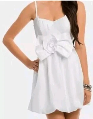 Guess by Marciano pleated runway dressSize S - Image 1 of 4