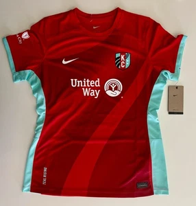 Neu mit Etikett Nike Kansas City aktuelles Primary Trikot rot Damengröße L türkis steigend NWSL - Bild 1 von 7