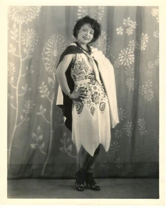 TOLLES CLARA BOGENPORTRAIT VON 1928 TOP ZUSTAND - Bild 1 von 1