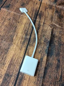 Genuine Apple 30-pin to VGA Adapter A1368 - Picture 1 of 4