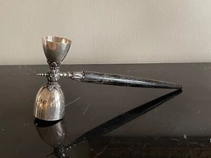 Jigger doble vintage grande de plata esterlina con mango de madera - Imagen 1 de 7
