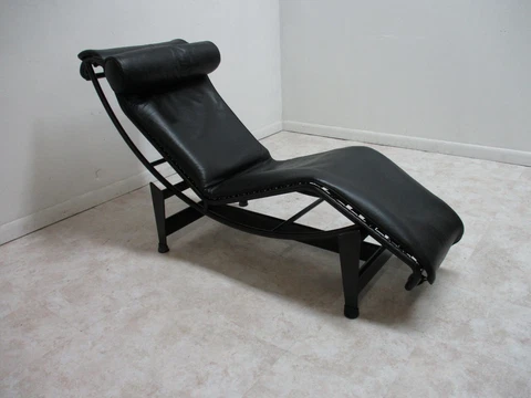 Cassina Corbusier Black on Black Leather LC4 Chaise Lounge Living Room Chair Cover