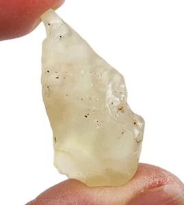 Libyan Desert Glass from Egypt 7.4 grams - Picture 1 of 3
