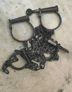 Antique Style Iron Working Leg Cuff & Handcuff With Key Leg & Hand cuffs - Picture 1 of 8