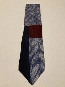 Corbata John Henry Geométrica Seda Granate Negro Azul Gris 55 X 3.75 Nueva Sin Etiquetas - Imagen 1 de 4