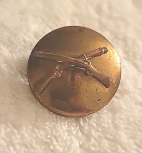 Military Pin Metal WW II Crossed Rifles With Backings - Picture 1 of 2
