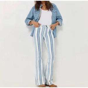 NWT Wrangler Jeans Retro Striped Bailey High Rise Flare Blue White Women sz 31 - Picture 1 of 12