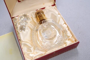 Remy Martin Louis XIII Cognac Baccarat Crystal Empty Bottle /w Box .75L 750ml - Picture 1 of 17