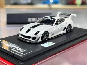 Coche de metal fundido a presión modelo deportivo LS 1:64 blanco #56 599XX EVO - Imagen 1 de 9