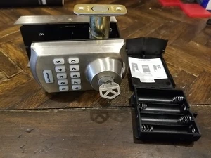 Kwikset Home Connect 620 Z-Wave Plus Smart Lock Satin Nickel 98920-001 Works - Picture 1 of 5