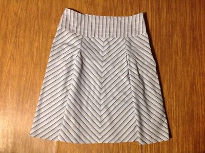 WET SEAL Size S Geometric Stripe Skirt  Print Size S - Image 1 of 2