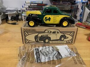 ERTL COLLECTIBLES -HEMMINGS MOTOR NEWS #H145-1940 FORD MODIFIED COUPE DIE-CAST