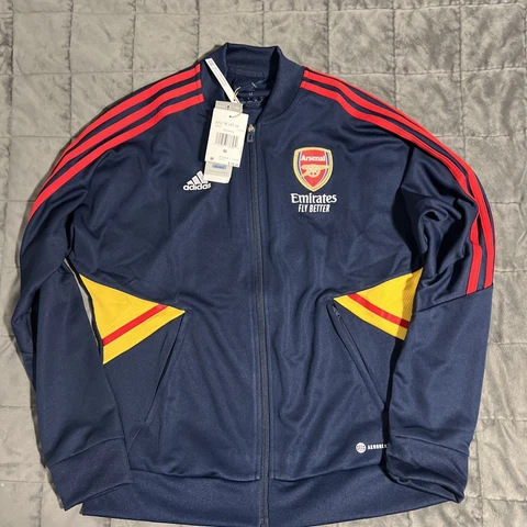 New adidas Arsenal AFC  Full Zip Jacket size Women's Medium $75 Value Cover