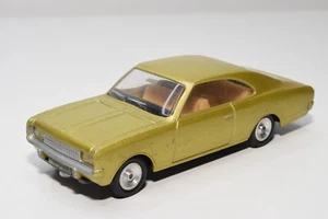 B22 1:36 SOLIDO OPEL COMMODORE COUPE MET. YELLOW EXC. COND. - Bild 1 von 9
