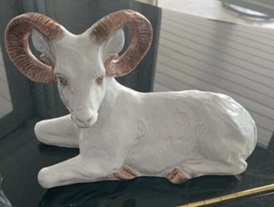 17" Large Ceramic Ram Italy Hand Made Painted Vintage, Resting Laying Down, Farm - Picture 1 of 2
